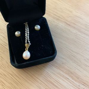 Pink freshwater pearl set